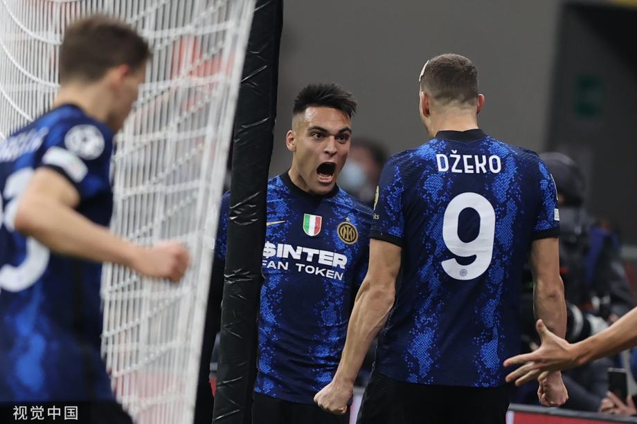 朝球门的进 朝球门的进