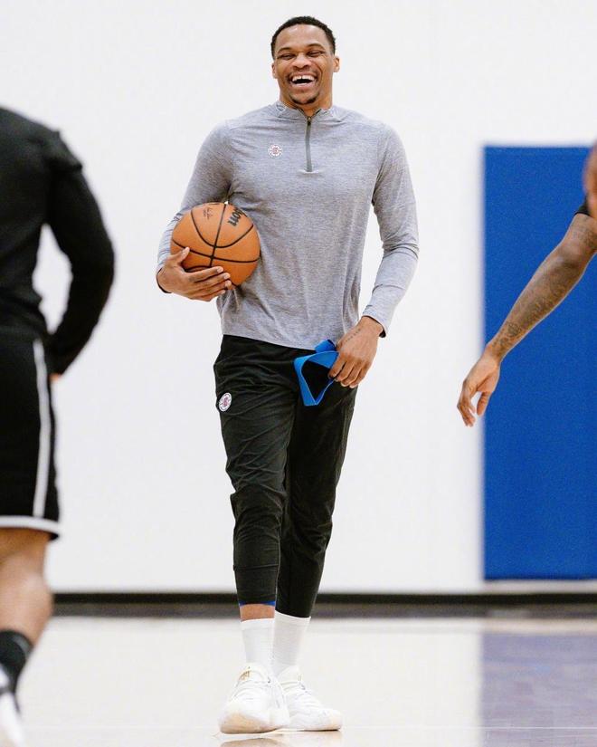 而拥有控场 而拥有控场